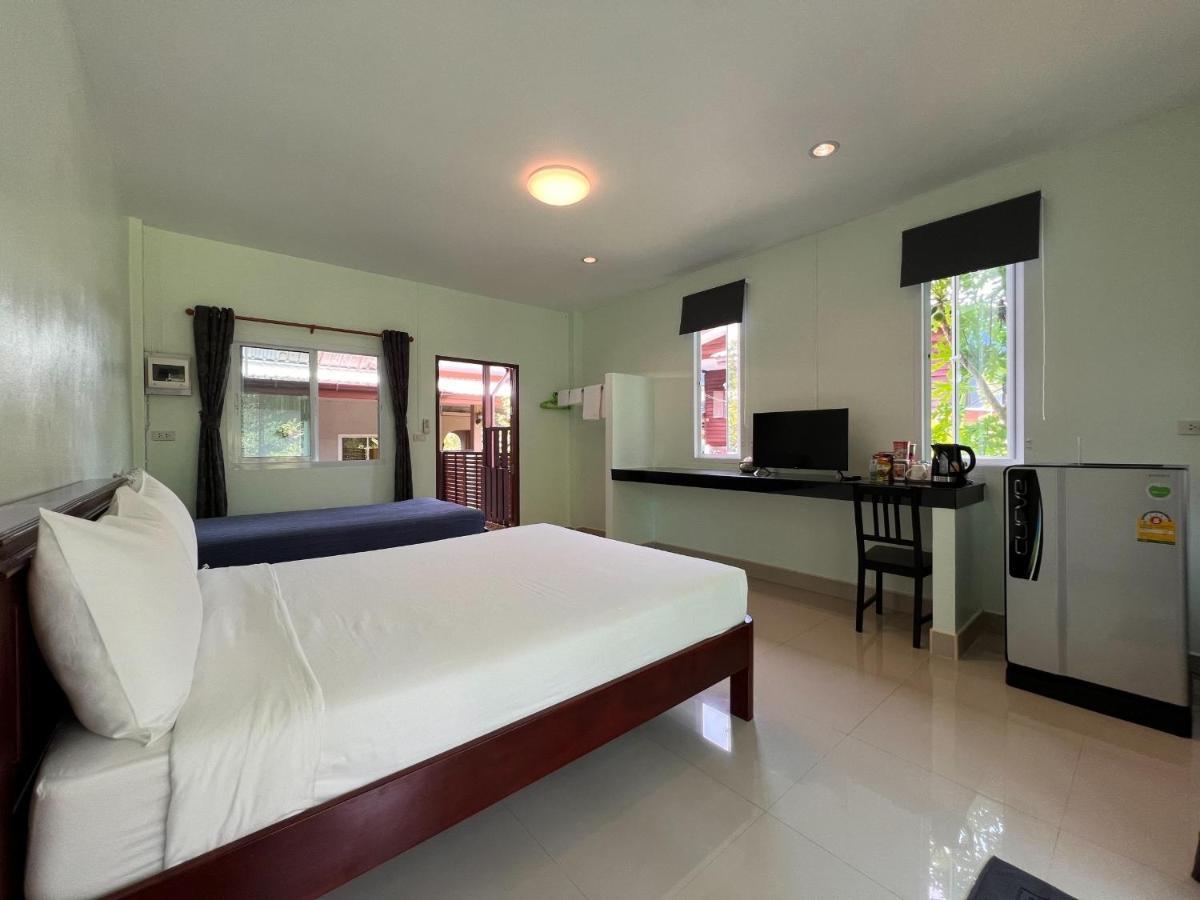 Naisang Hostel Chumphon Ngoại thất bức ảnh