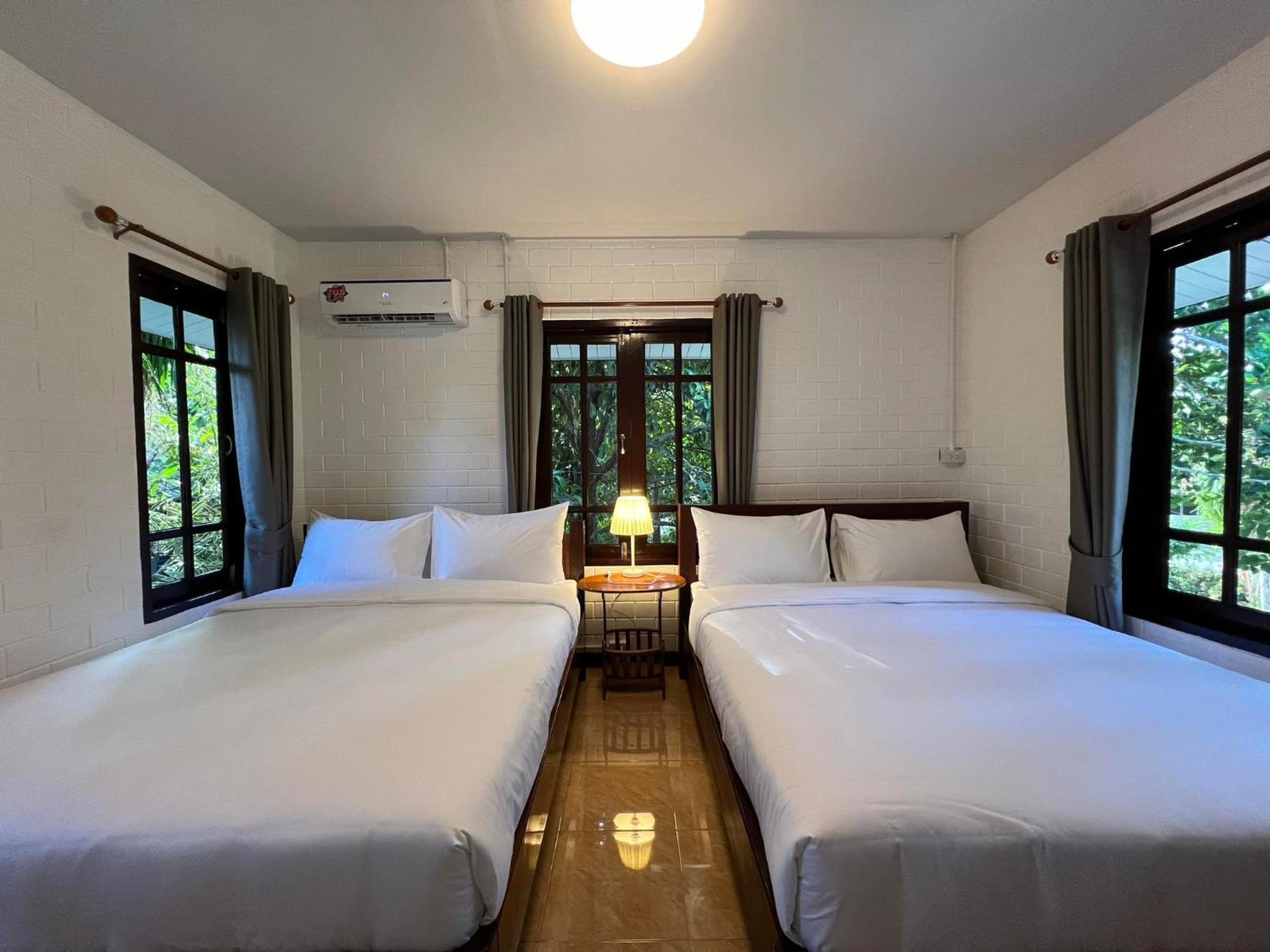 Naisang Hostel Chumphon Ngoại thất bức ảnh