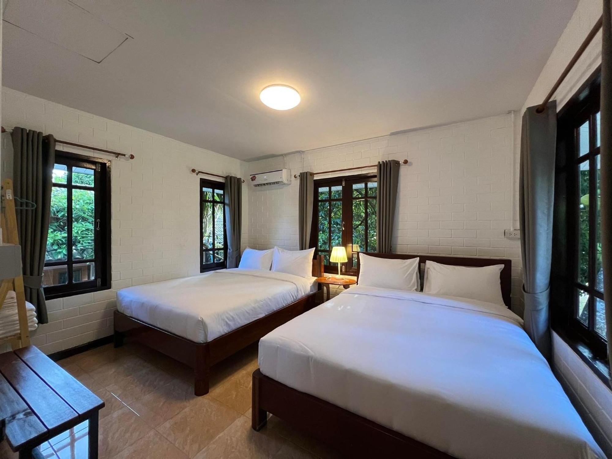 Naisang Hostel Chumphon Ngoại thất bức ảnh